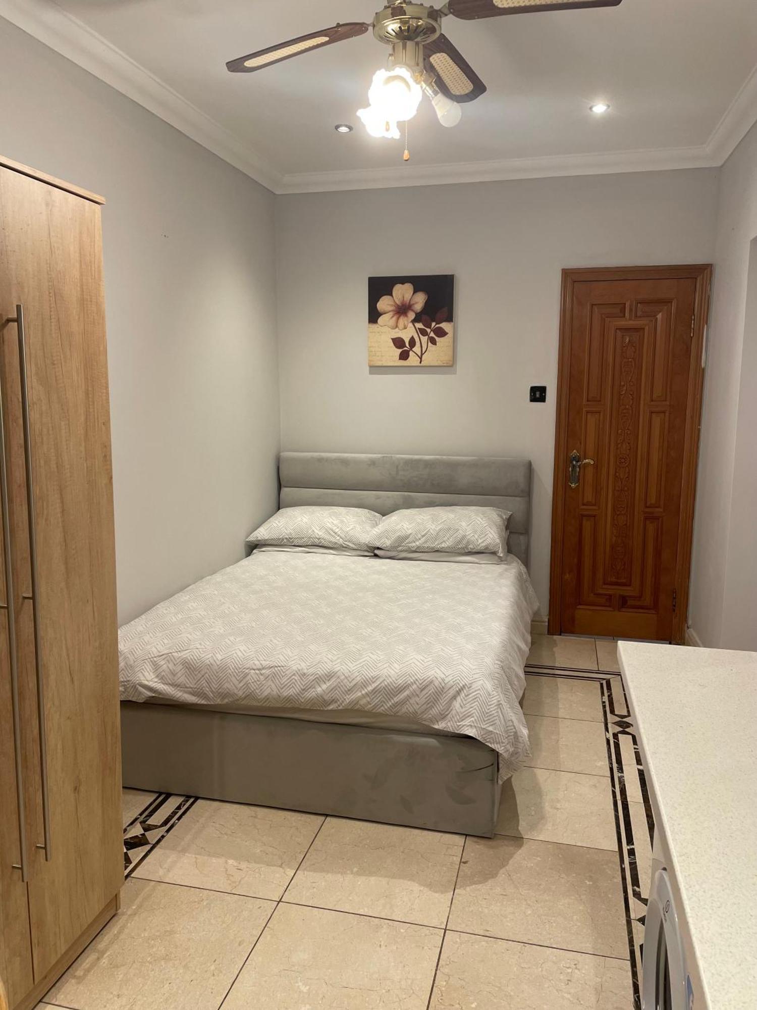 North London Studio Apartment Eksteriør billede