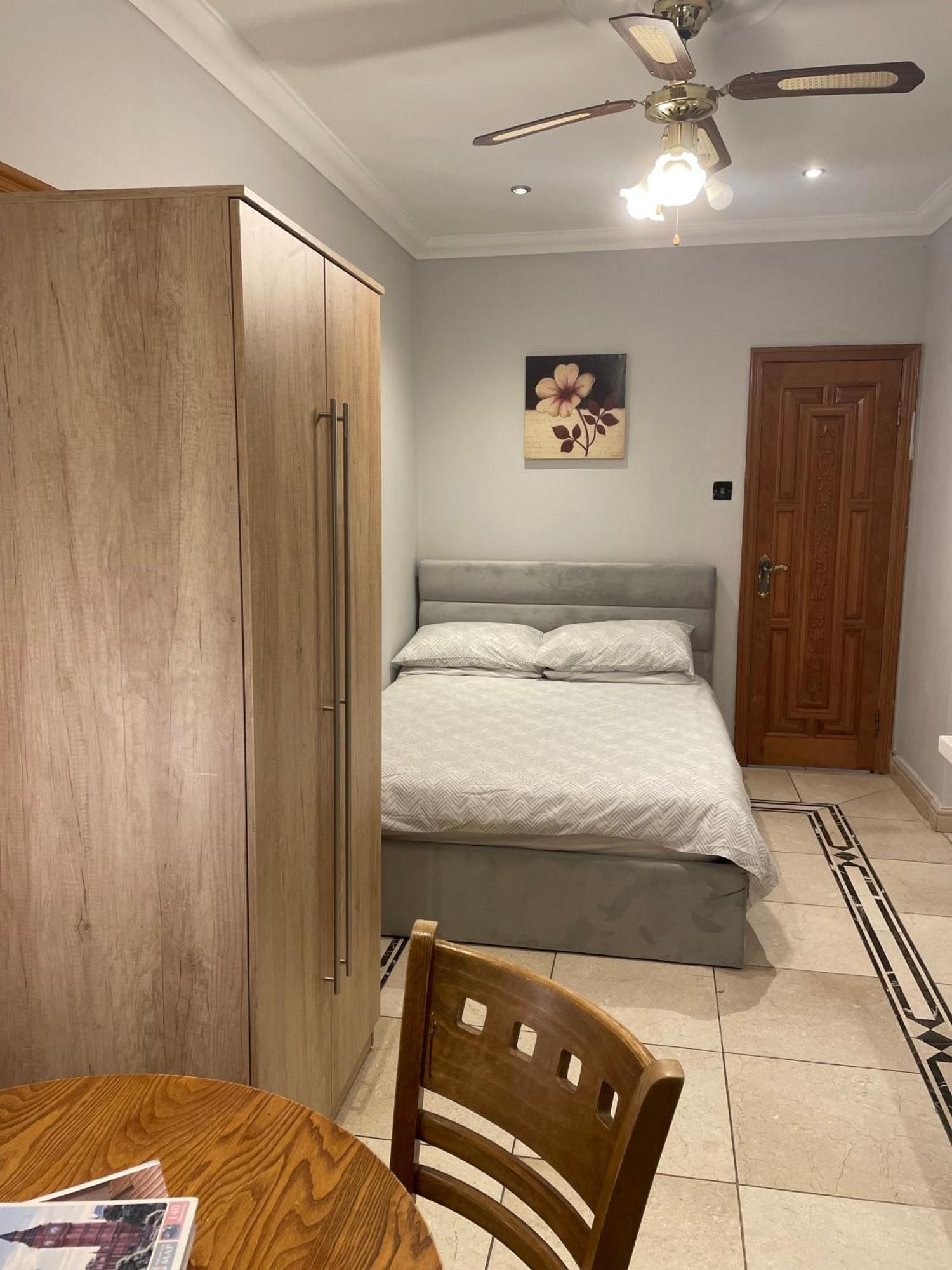 North London Studio Apartment Eksteriør billede